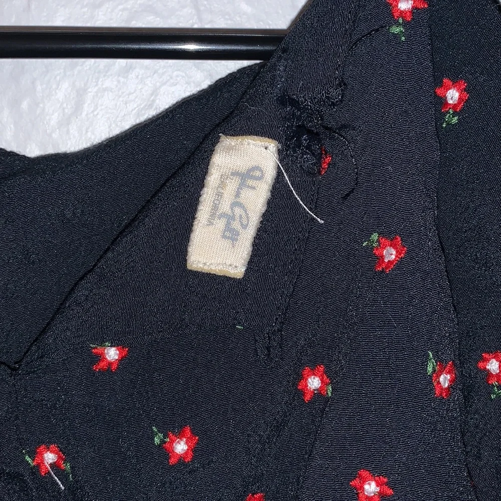 cropped tank top - Picture 3 of 4